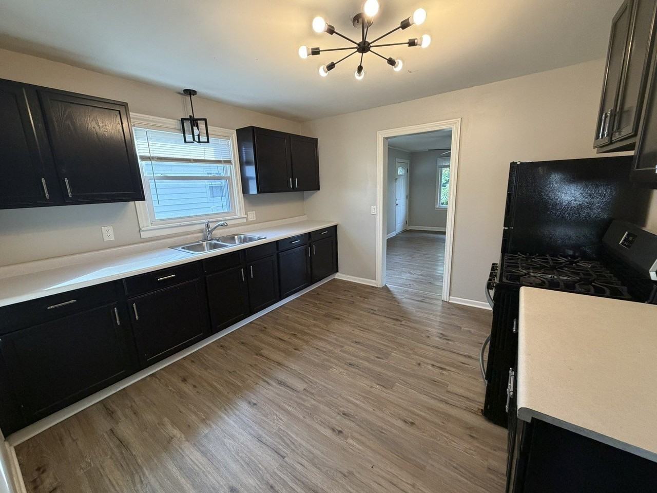620 N State St - Photo 7 of 21