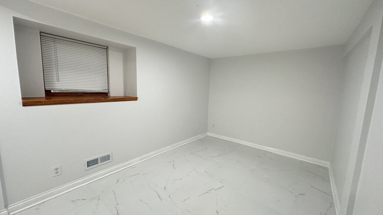 5632 N Saint Louis Ave #G - Photo 6 of 10