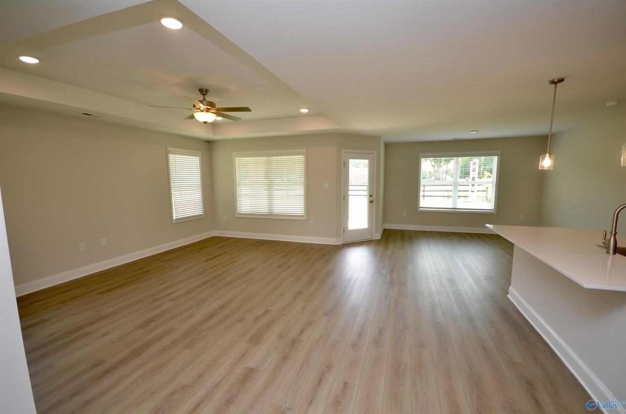 3209 Chestnut Ct Se - Photo 3 of 15