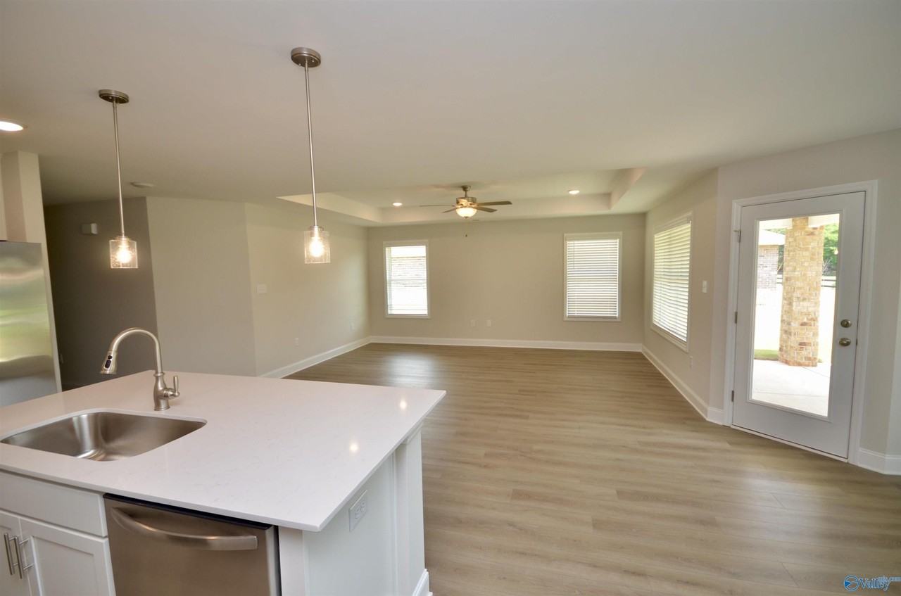 3209 Chestnut Ct Se - Photo 6 of 15