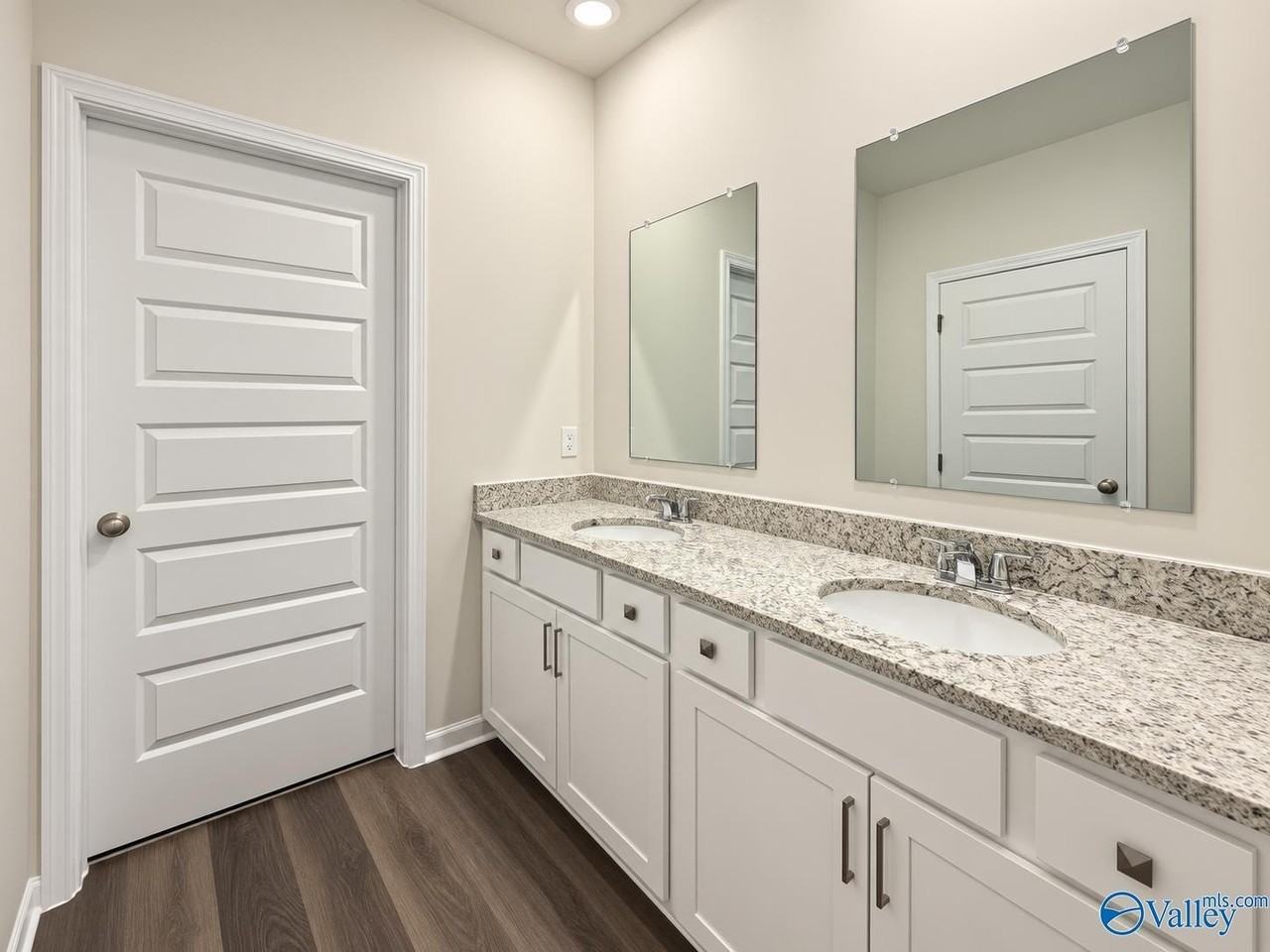 105 Samuel Nash Dr - Photo 5 of 14
