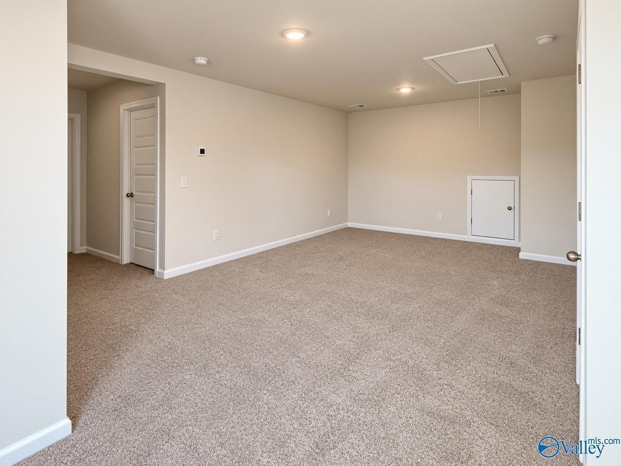 105 Samuel Nash Dr - Photo 7 of 14