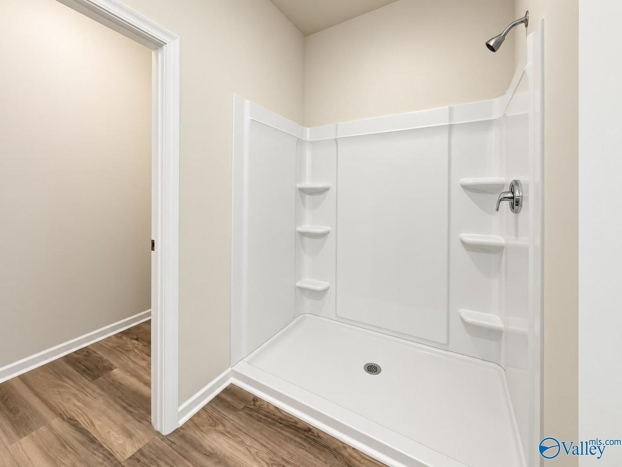 105 Meadow Path Dr - Photo 6 of 15