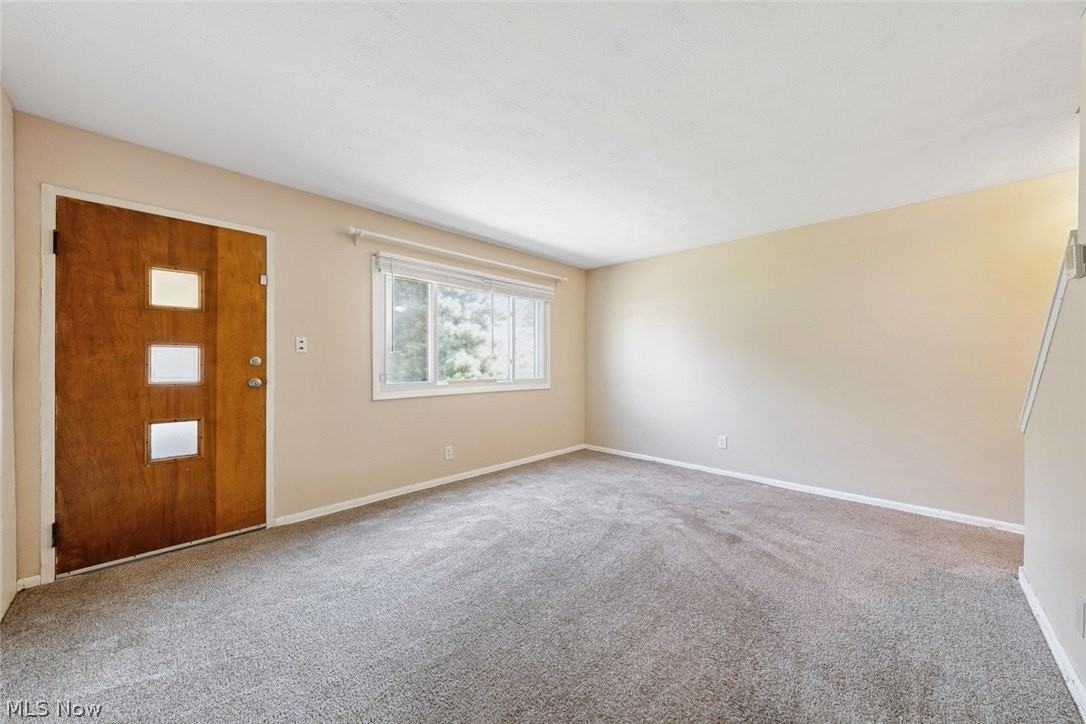215 Dalepark Dr #5 - Photo 5 of 29