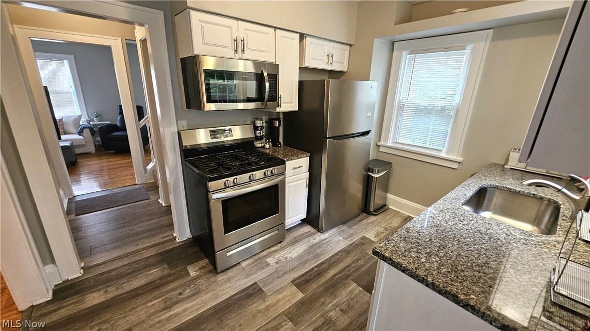 3576 Avalon Rd - Photo 7 of 23