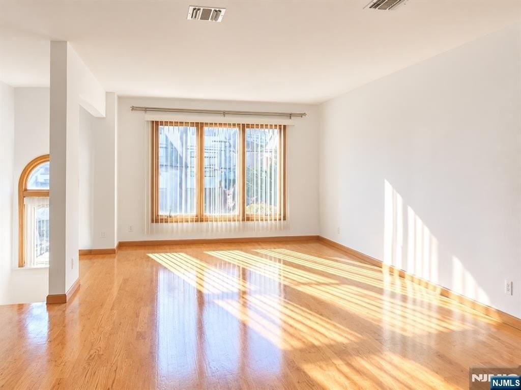 1611A Gerome Ave #A - Photo 2 of 16