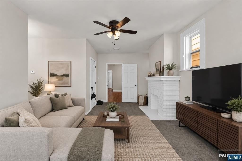 223 Devon St #2 - Photo 3 of 11