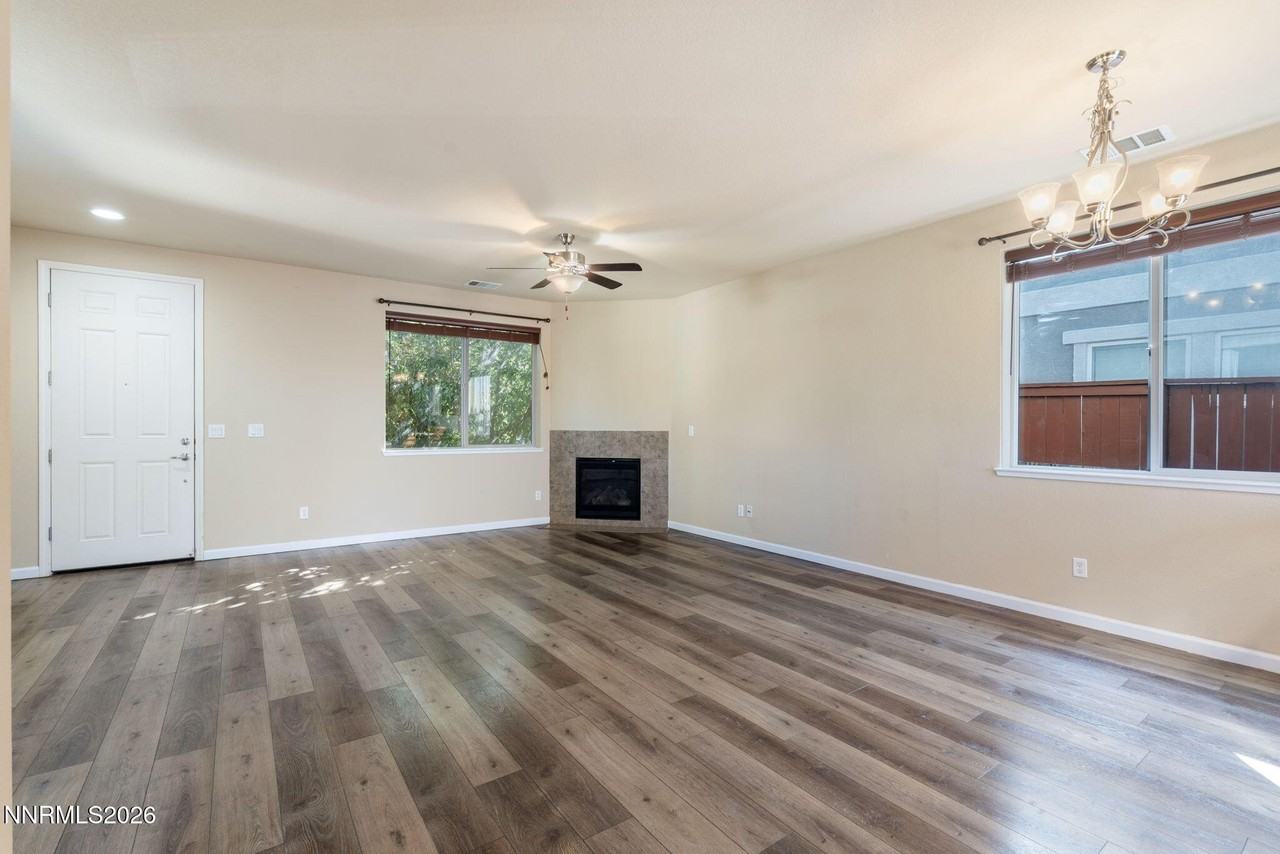 3663 Hollywood Park Dr - Photo 3 of 30