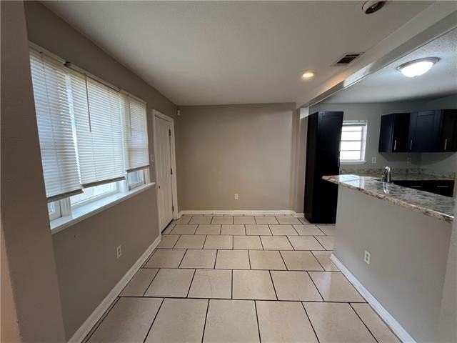 4853 Metropolitan Dr - Photo 5 of 26