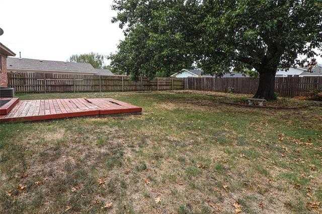 2914 S 74th East Ave - Photo 5 of 27