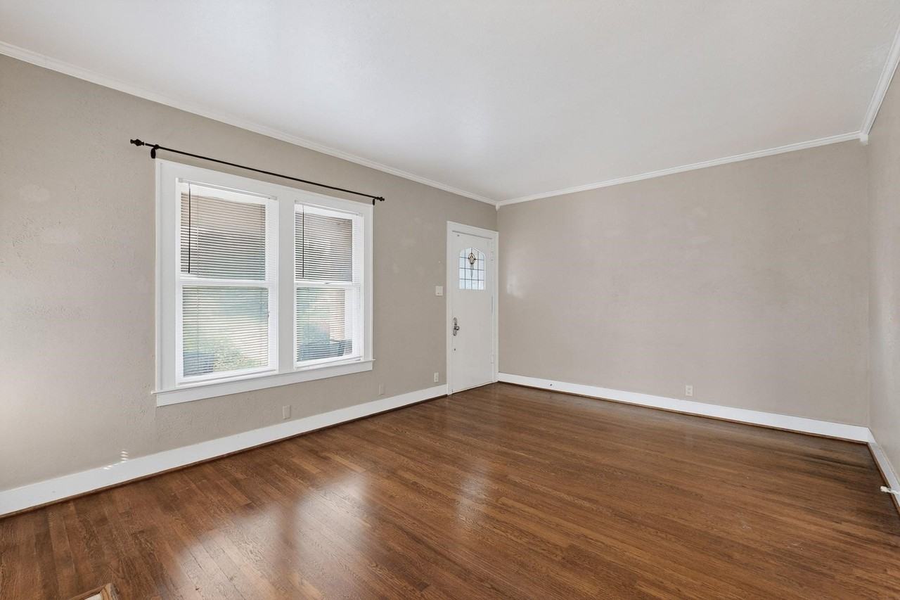 5934 Velasco Ave - Photo 4 of 23
