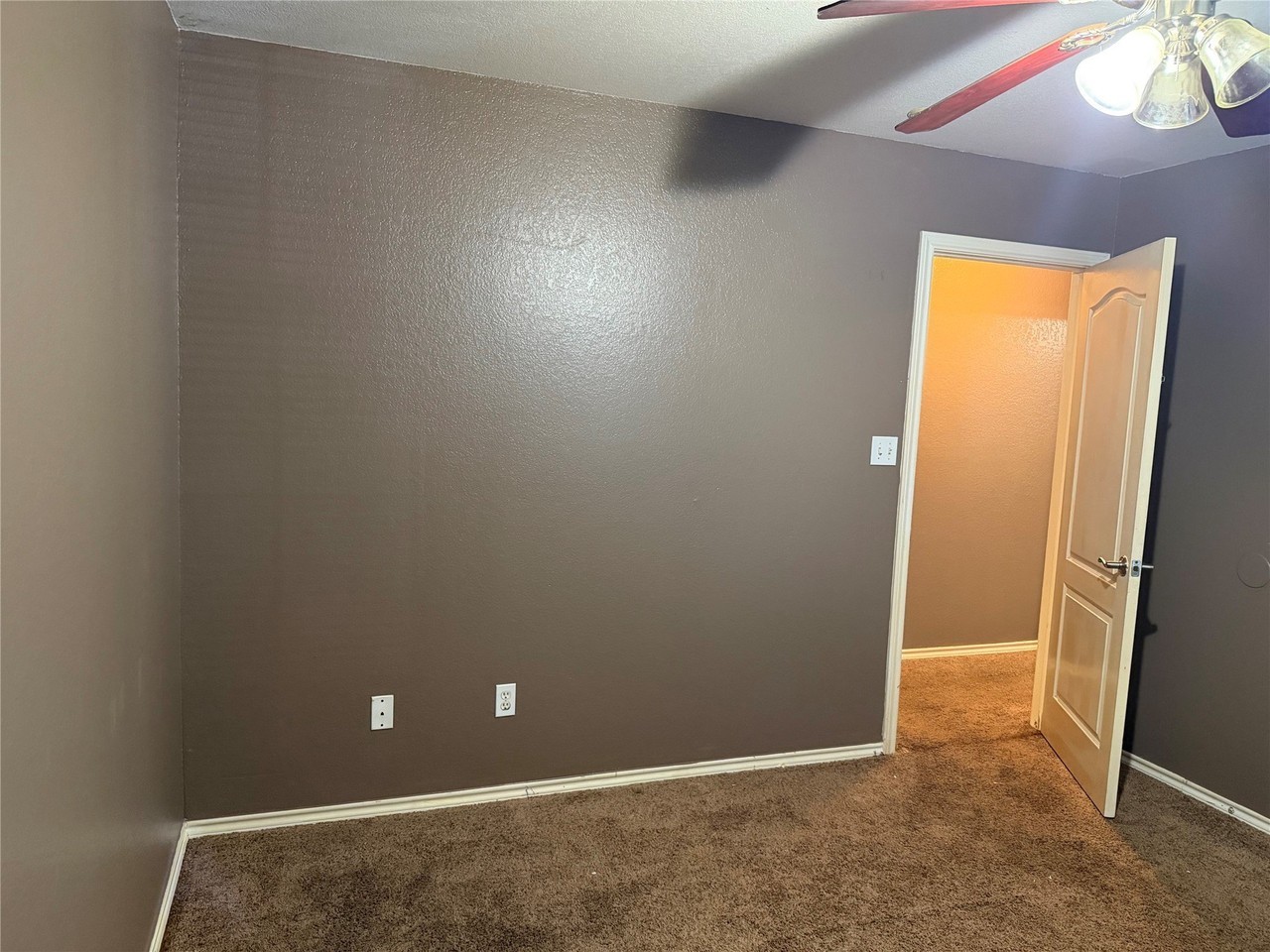 16341662 Kennedy St - Photo 4 of 6