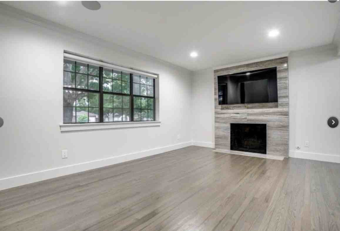 6811 Walnut Hill Ln - Photo 6 of 33