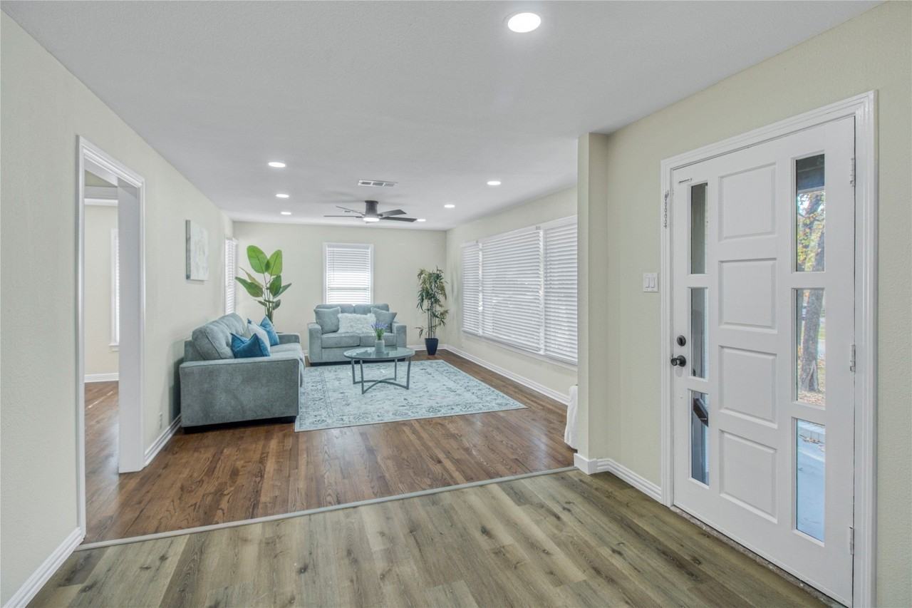805 Ross Trl - Photo 6 of 22