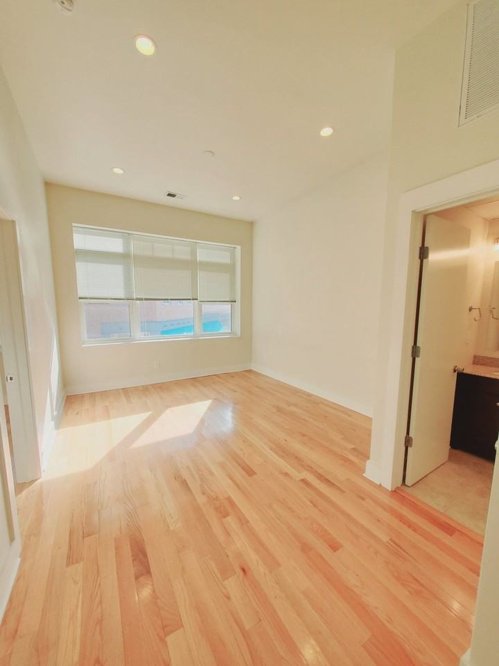 77 N Main St #6 - Photo 5 of 6