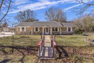 1729 Elliot Dr - Photo 1 of 1