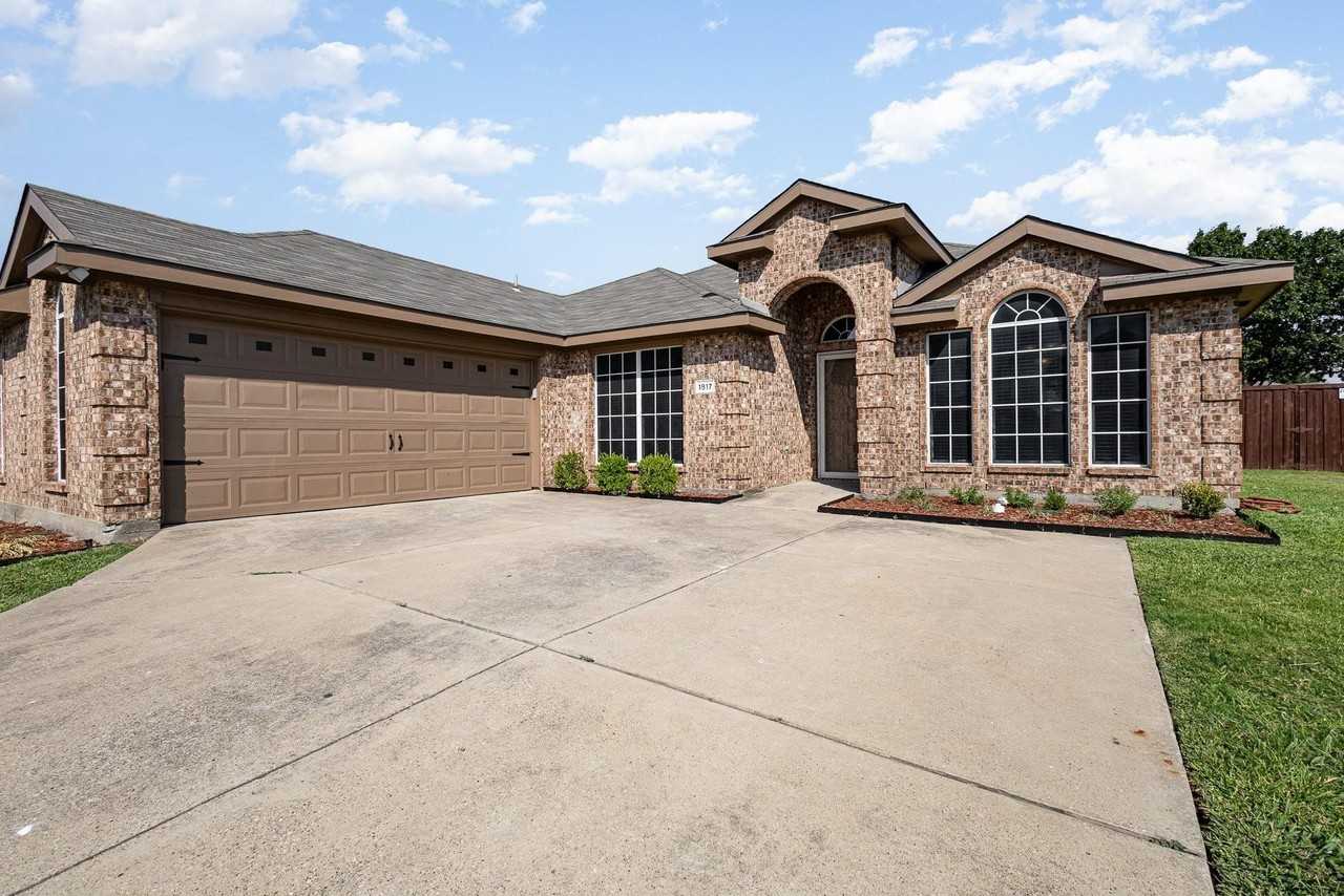 1817 Eastfork Ln - Photo 3 of 39