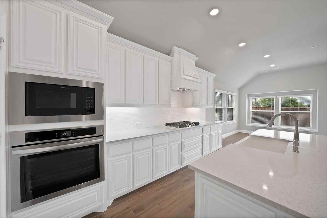 111 Kingfisher Ln - Photo 7 of 30