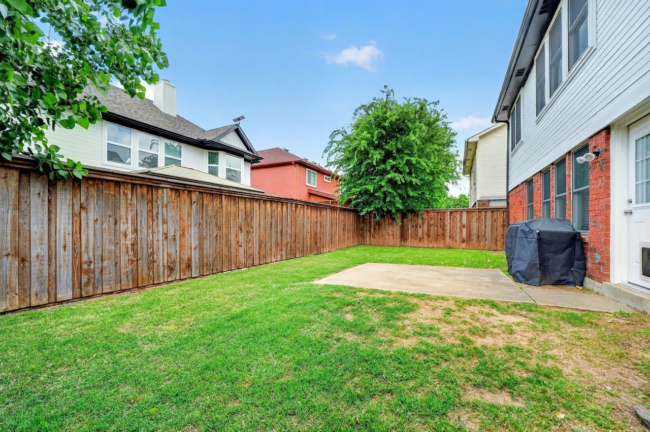771 Eiffel Dr - Photo 6 of 35