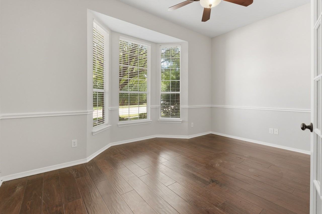 708 Hackberry Ridge Dr - Photo 7 of 39