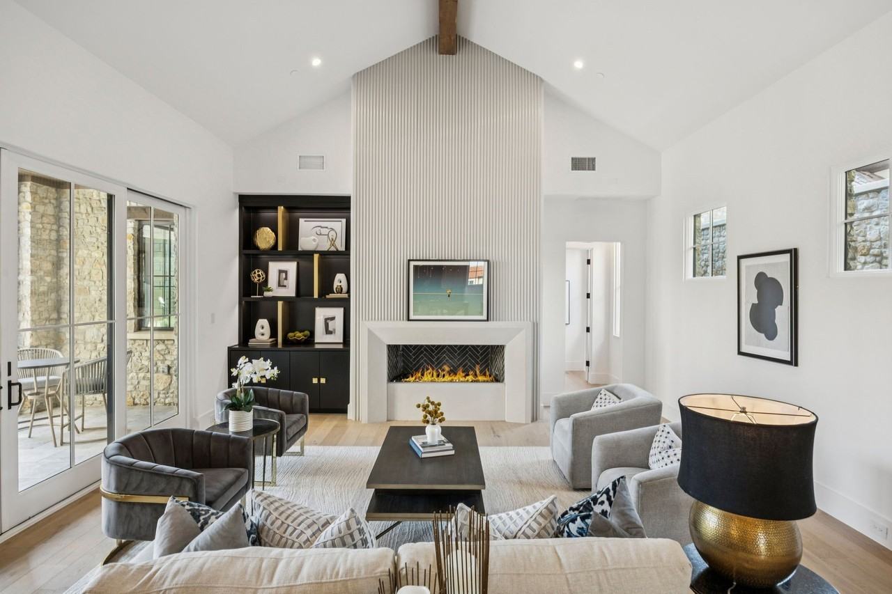 12 Cardona - Photo 6 of 40