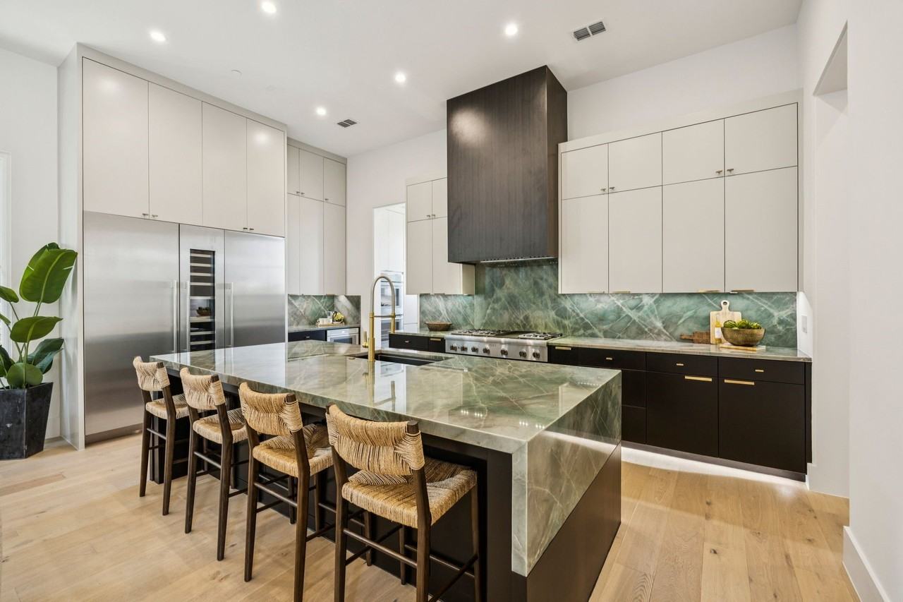 12 Cardona - Photo 7 of 40