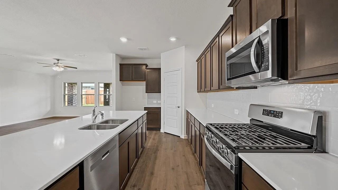 2016 Hearn Dr - Photo 2 of 31