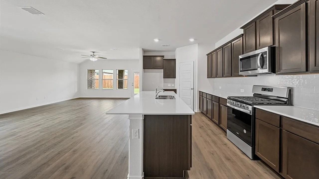 2016 Hearn Dr - Photo 6 of 31