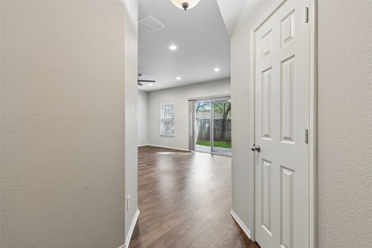 5980 Stone Mountain Rd - Photo 4 of 27