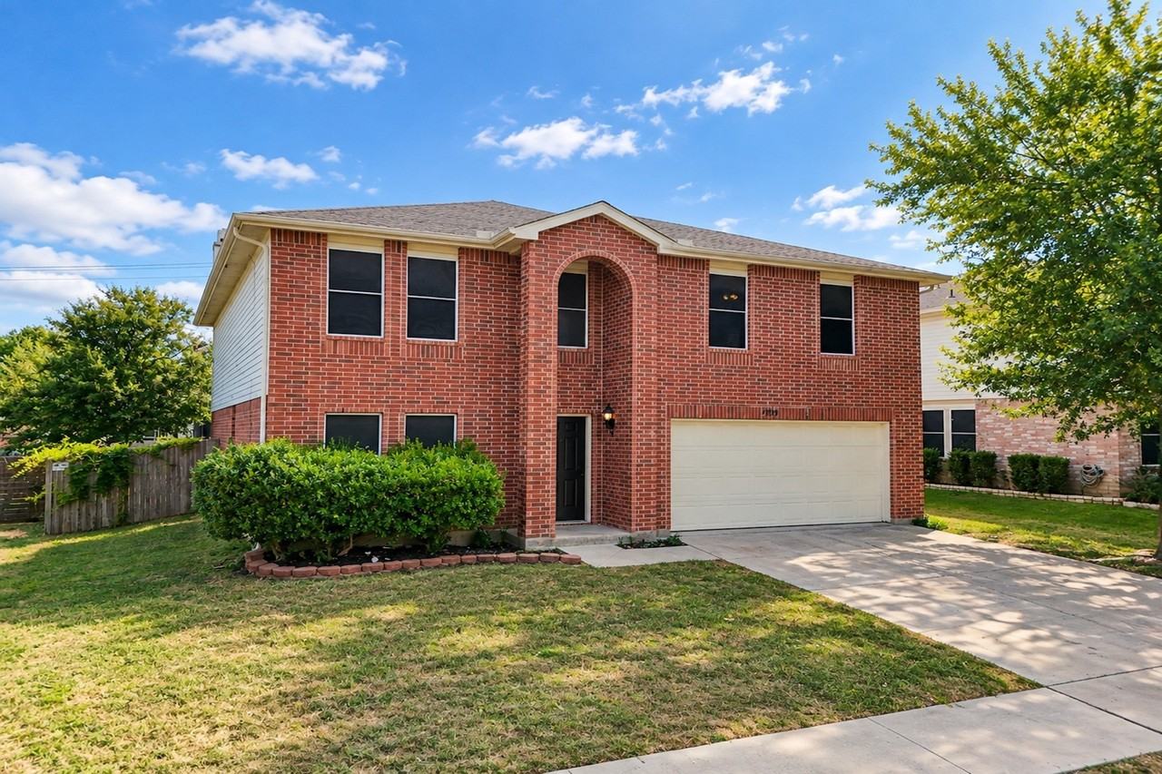 7909 Mosstree Dr - Photo 2 of 27