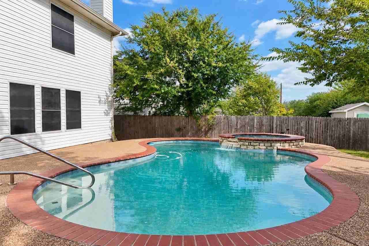 7909 Mosstree Dr - Photo 5 of 27