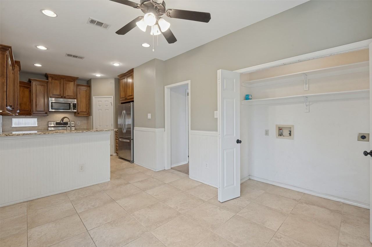 2101 Falcon Ridge Dr - Photo 7 of 25