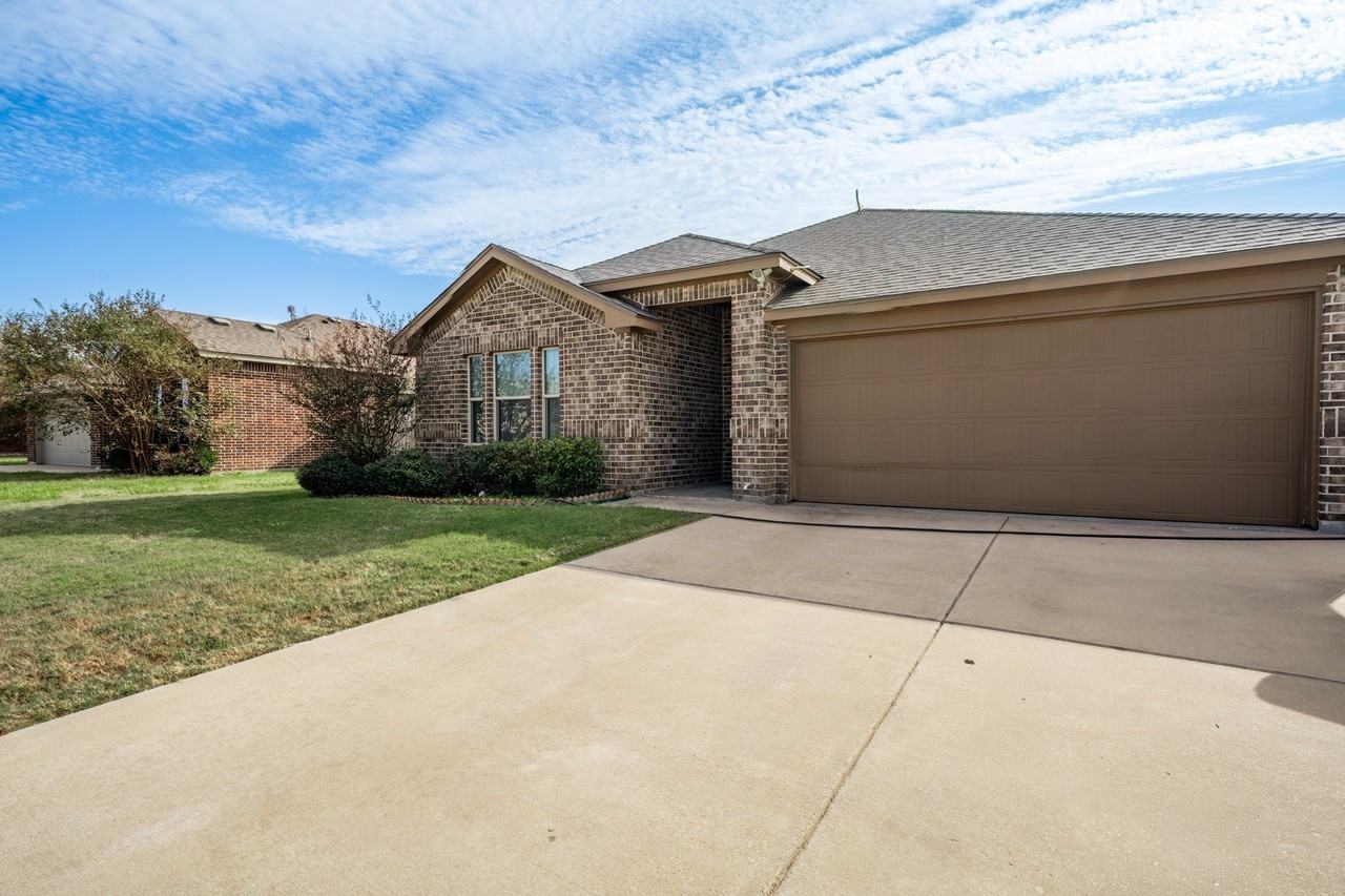 422 Stoneridge Dr - Photo 3 of 37