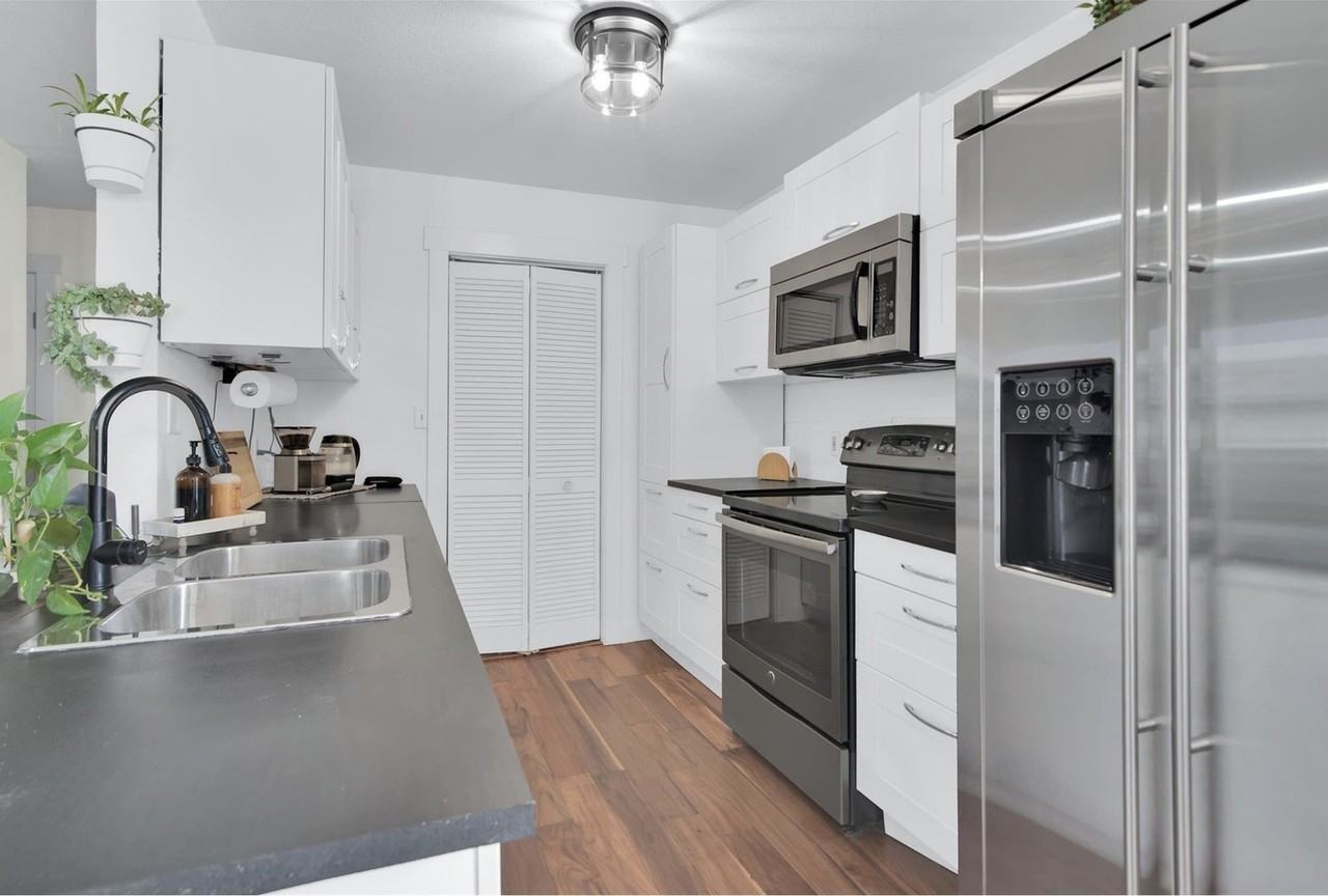 420 Rockcrest Rd - Photo 5 of 12