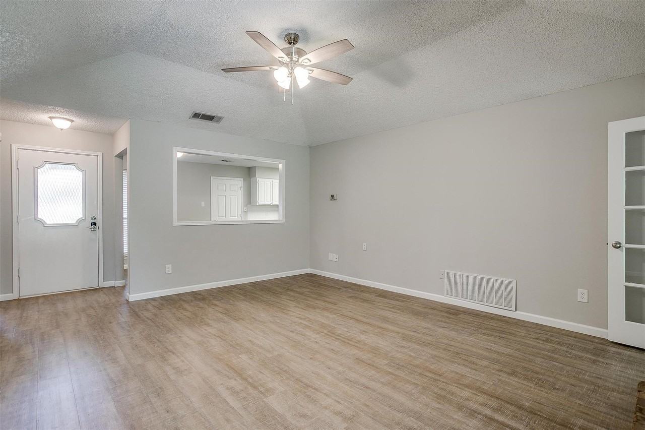 5909 Kesler Dr - Photo 6 of 29