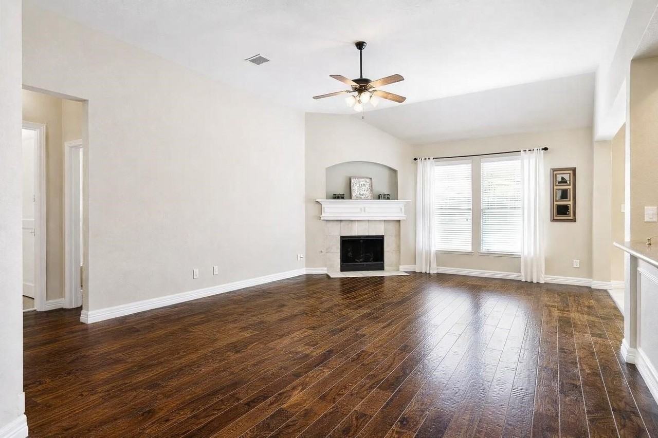 15712 Ringdove Ct - Photo 6 of 13