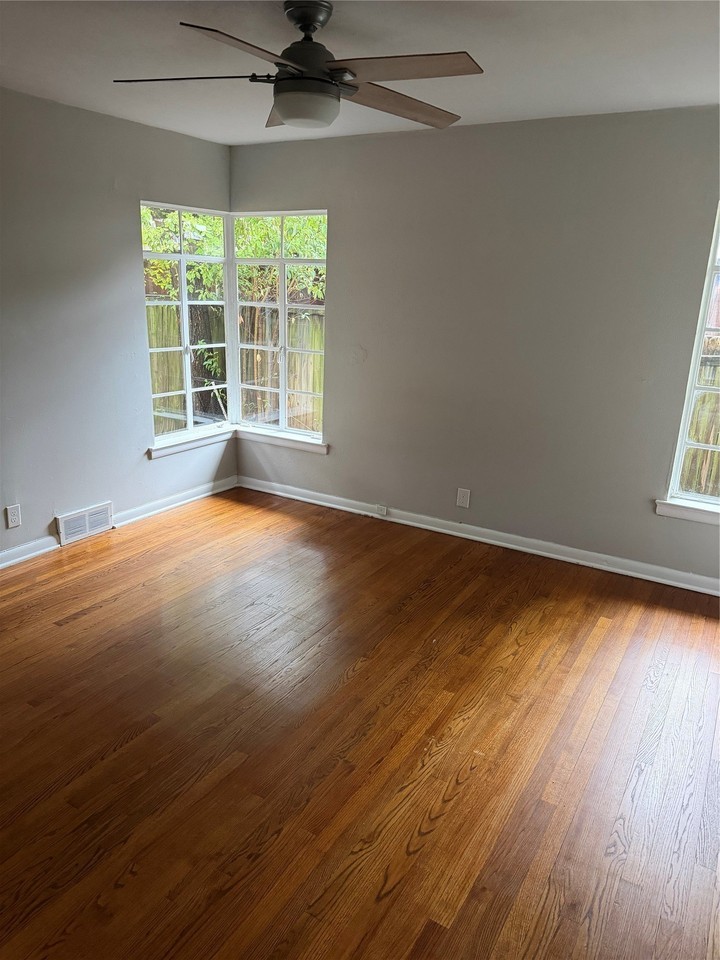 6239 Walnut Hill Ln - Photo 7 of 8
