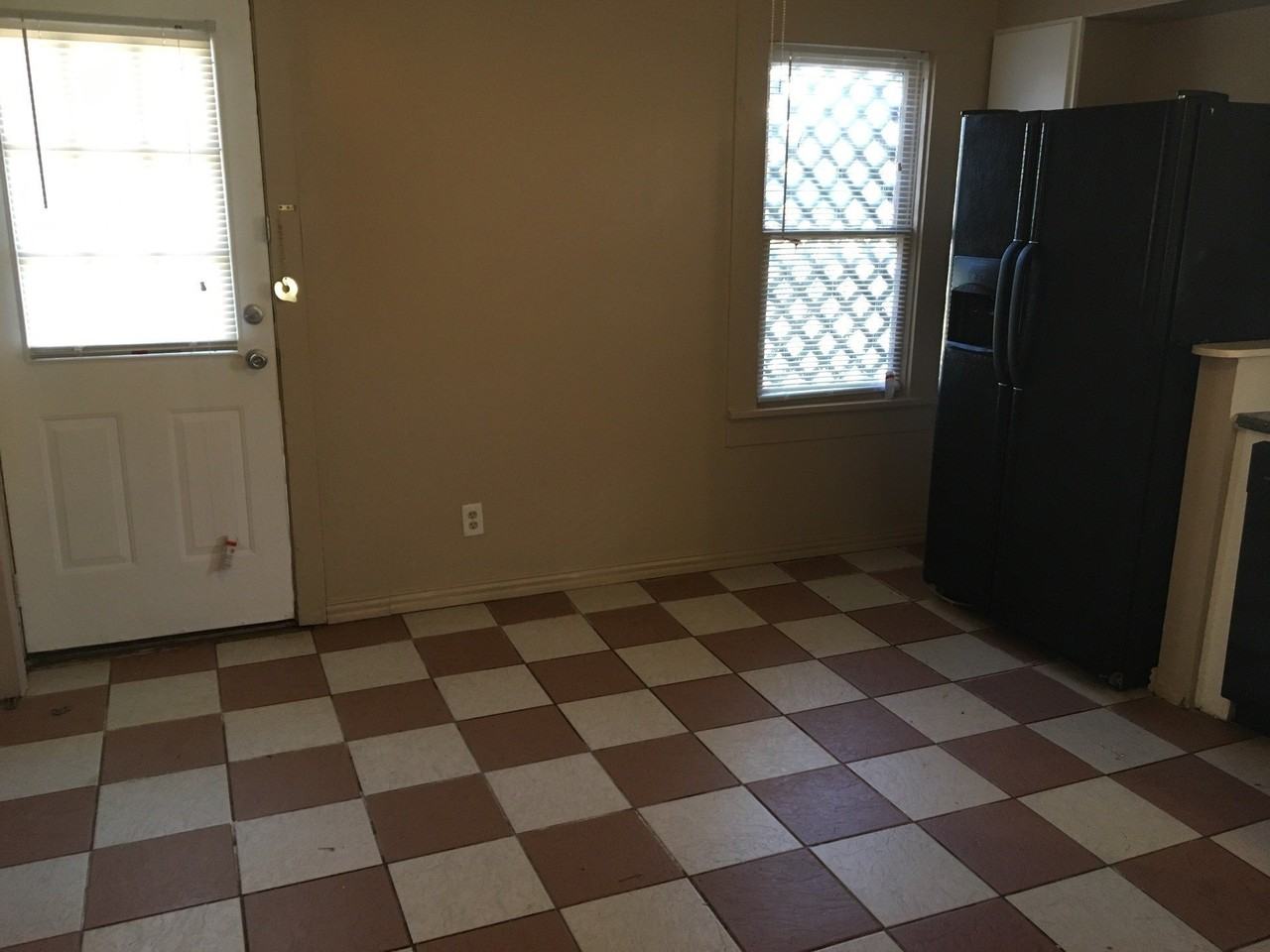 1850 Chestnut St - Photo 4 of 13