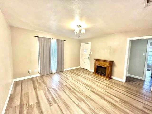 904 W Ave E - Photo 6 of 22