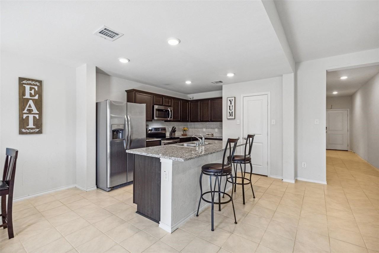 706 Rustic Meadows Trl - Photo 2 of 22