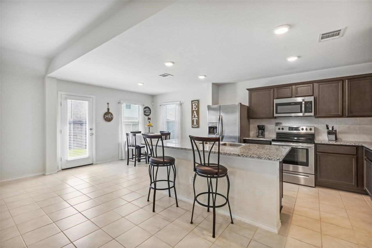 706 Rustic Meadows Trl - Photo 5 of 22