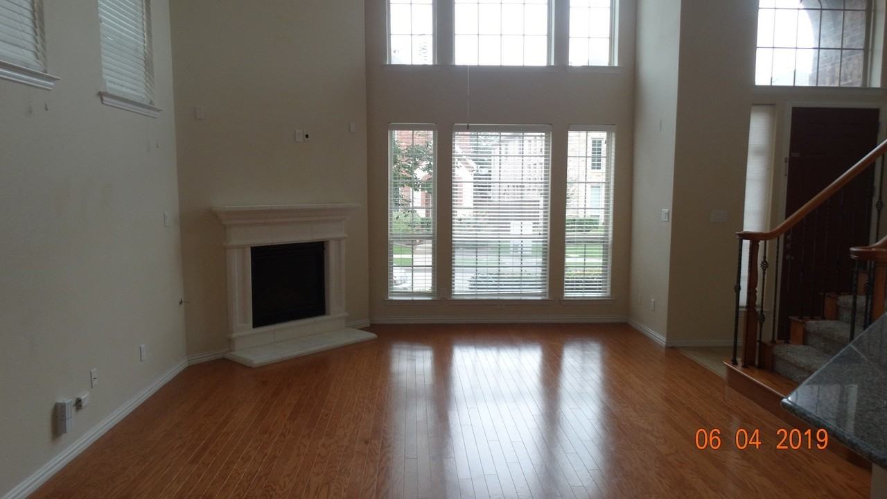 3412 Porter Creek Dr - Photo 3 of 16