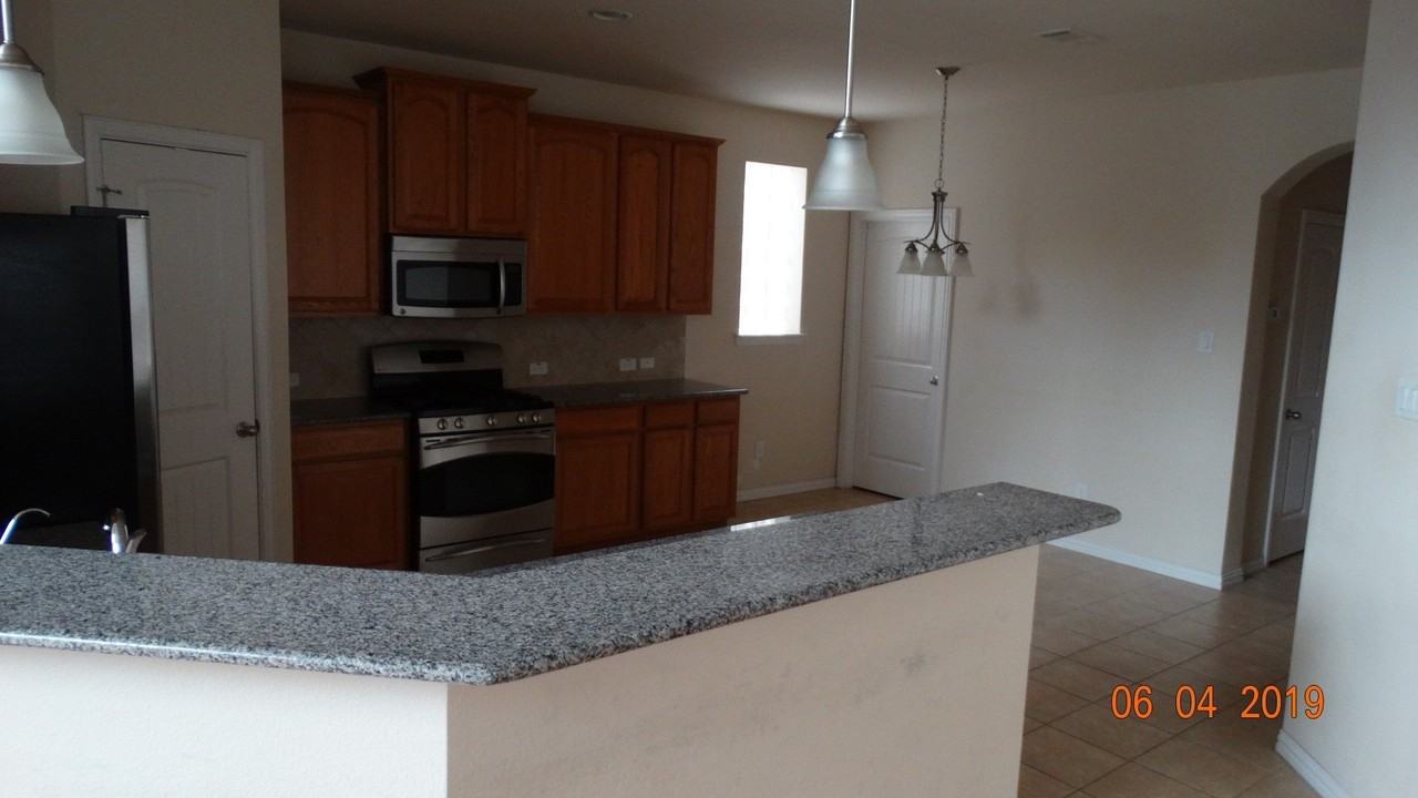 3412 Porter Creek Dr - Photo 5 of 16