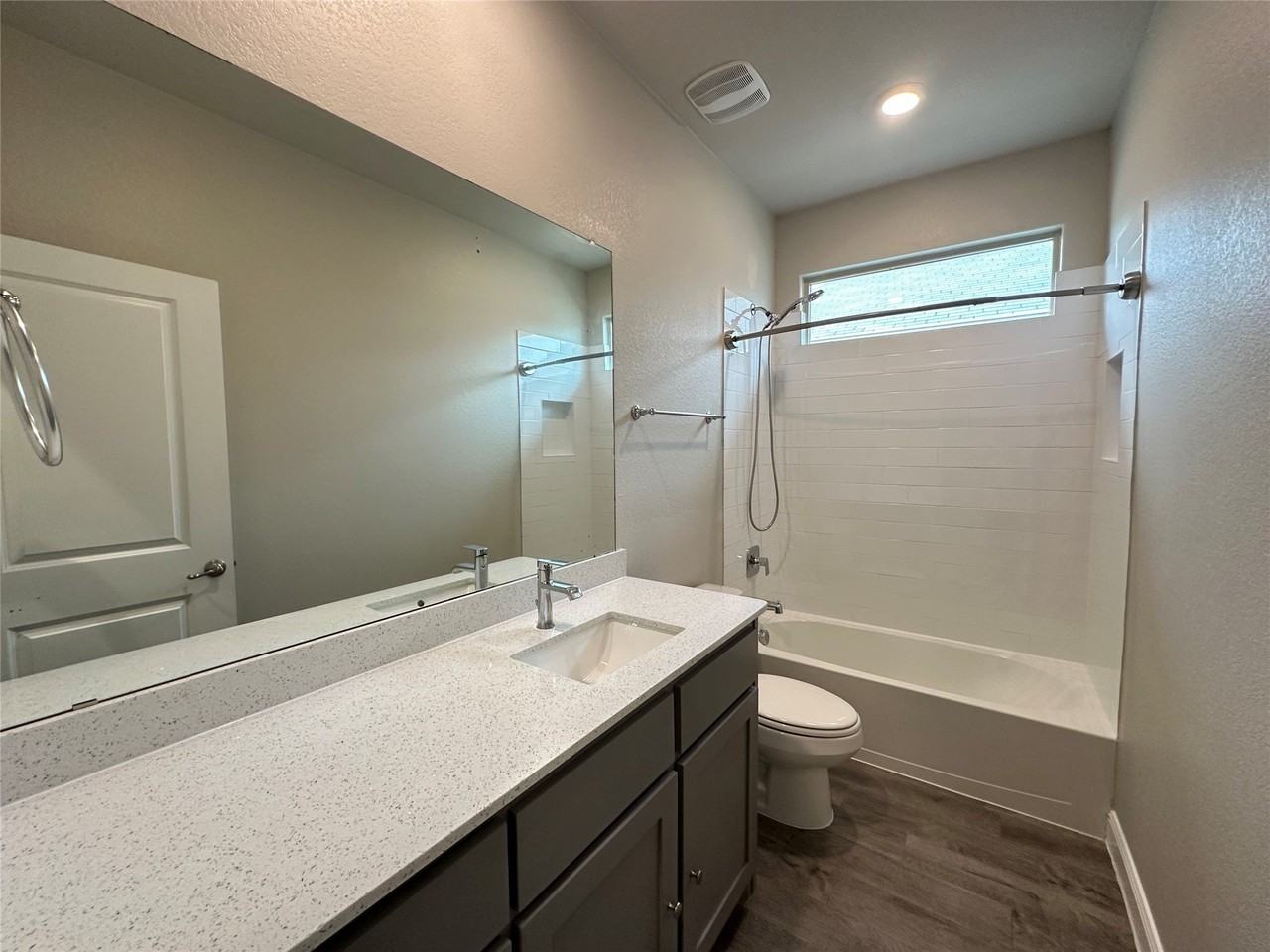 717 Shepperton Way - Photo 5 of 26
