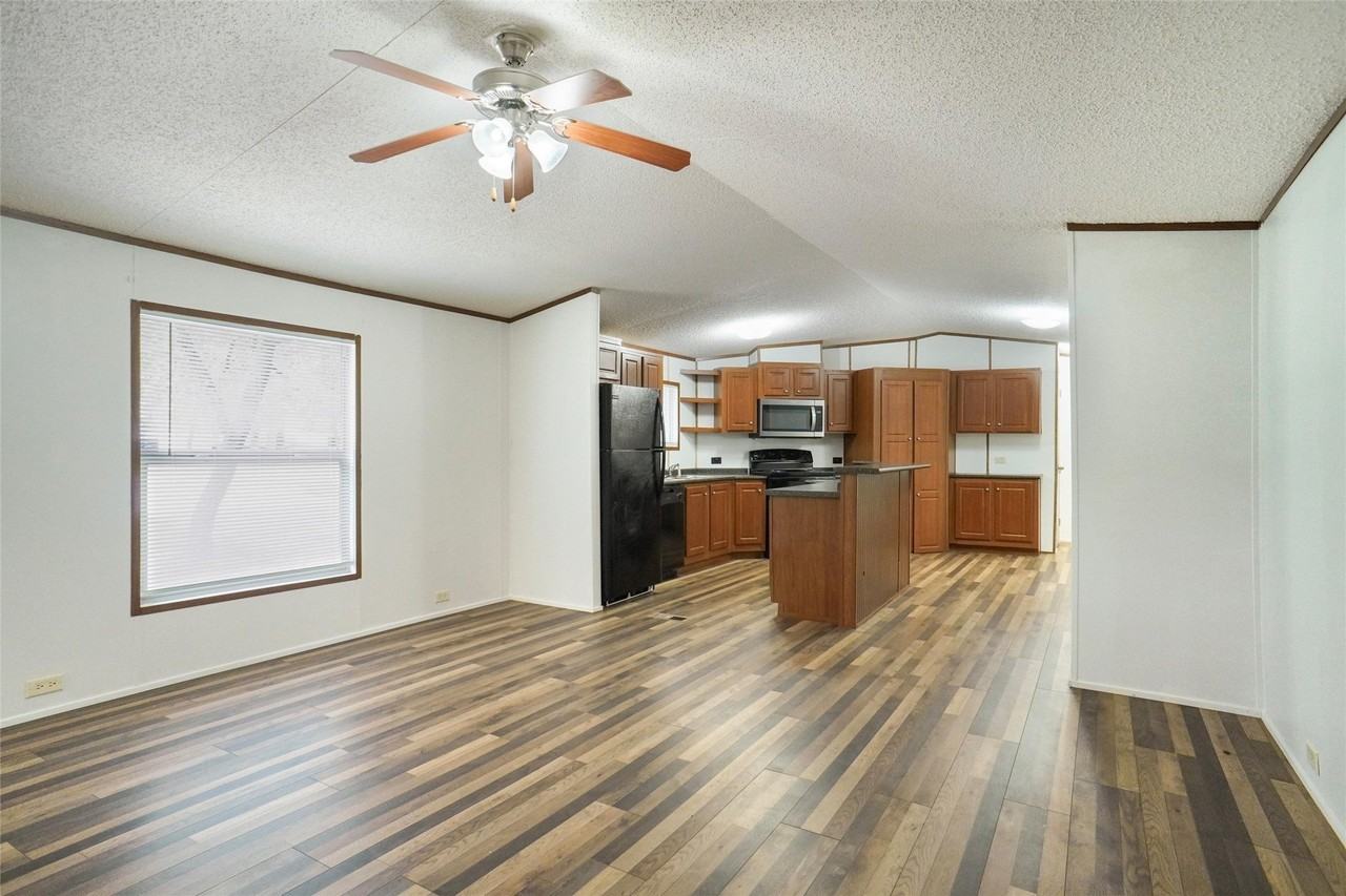 1652 Sheila Dr - Photo 5 of 16