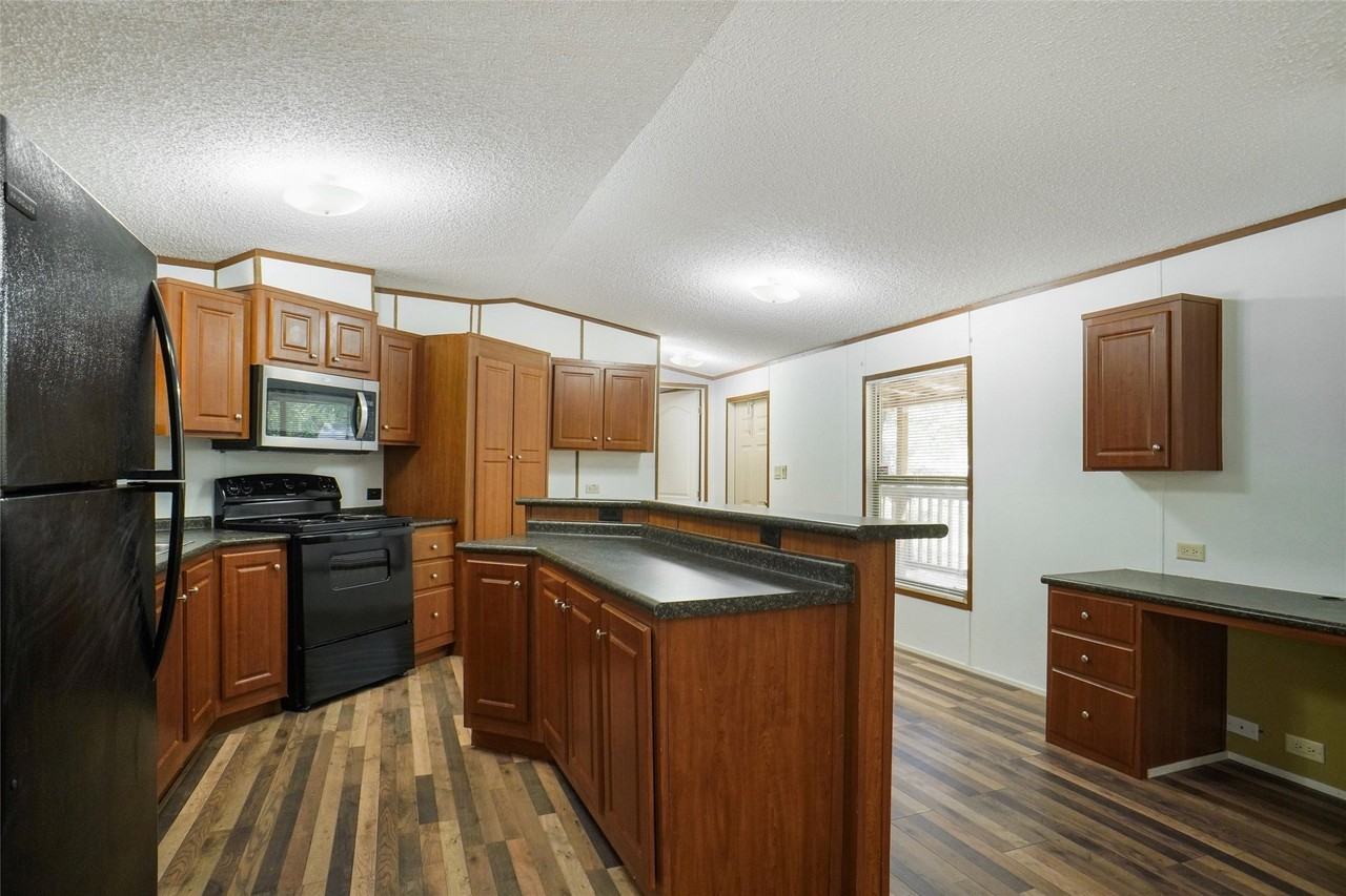 1652 Sheila Dr - Photo 7 of 16