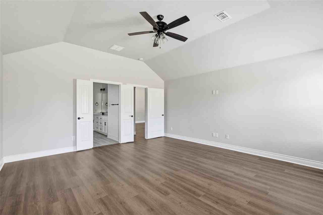 920 E Chaffin St - Photo 5 of 22