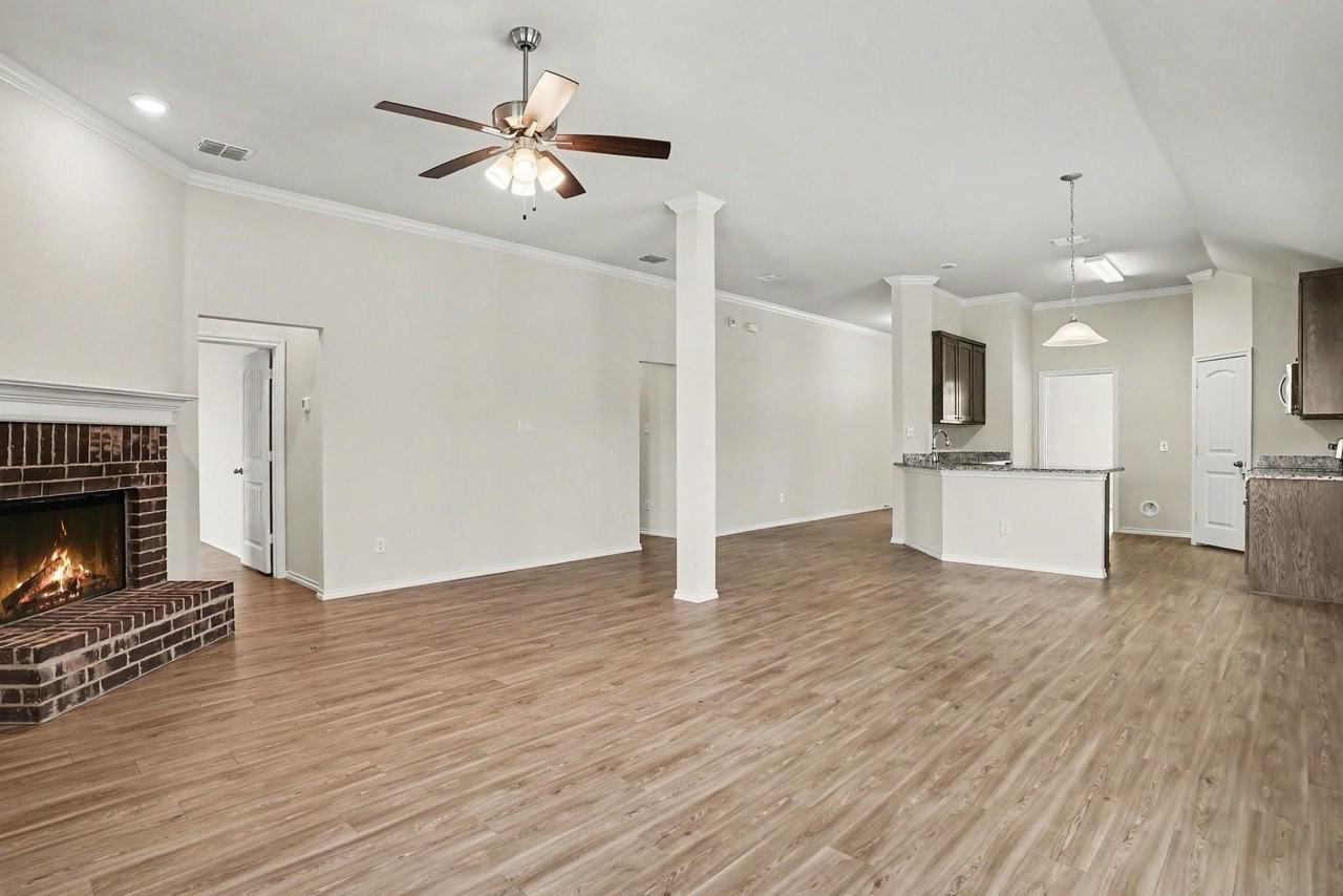 429 Tobin Dr - Photo 2 of 21