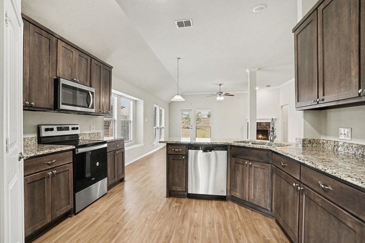 429 Tobin Dr - Photo 6 of 21
