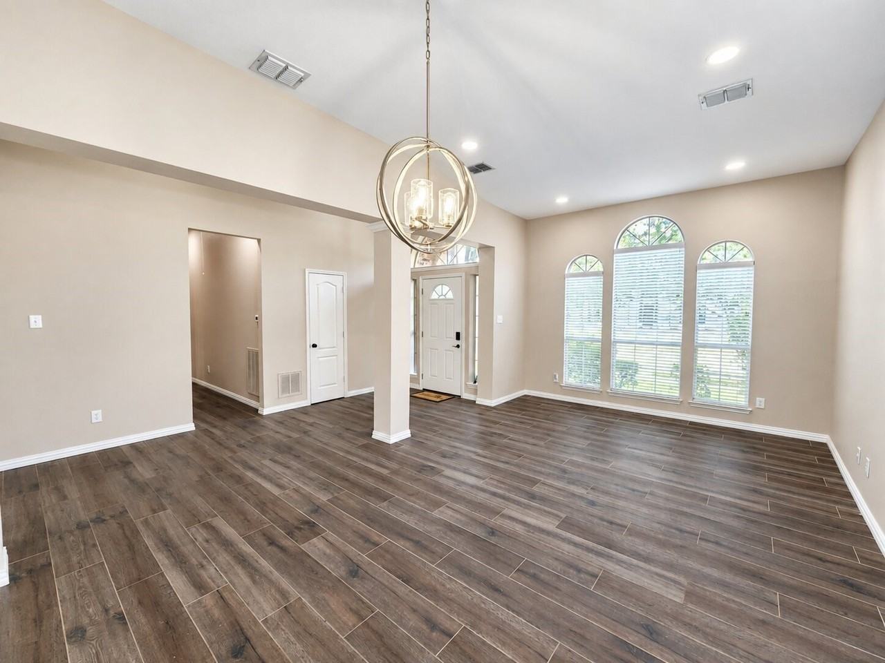 11701 Amber Valley Dr - Photo 3 of 18